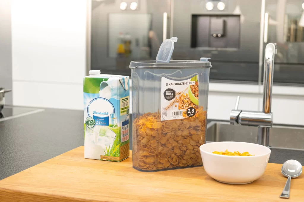 Beispiel Produktfotografie Schüttdose Ambiente