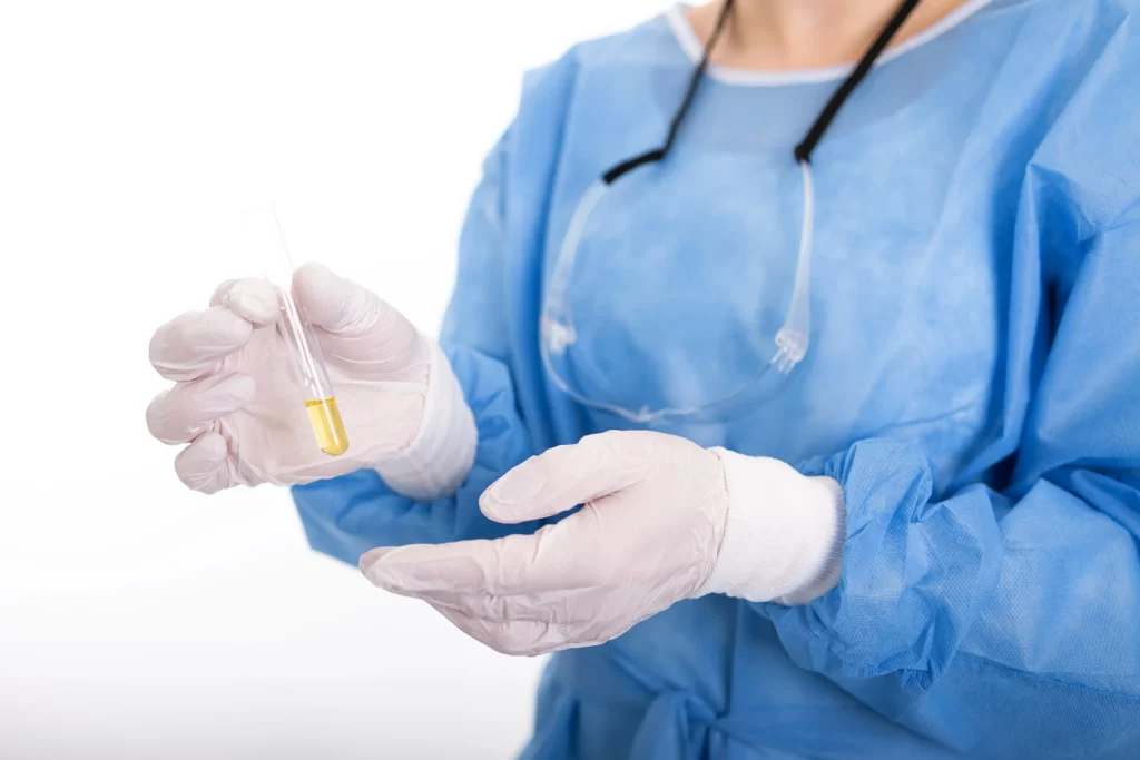 Produktfotografie mit Model Einweg Besucherkittel