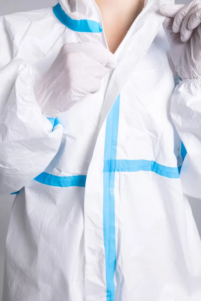 Produktfotografie mit Model Schutzanzug Typ 3-4 Detailaufnahme_2