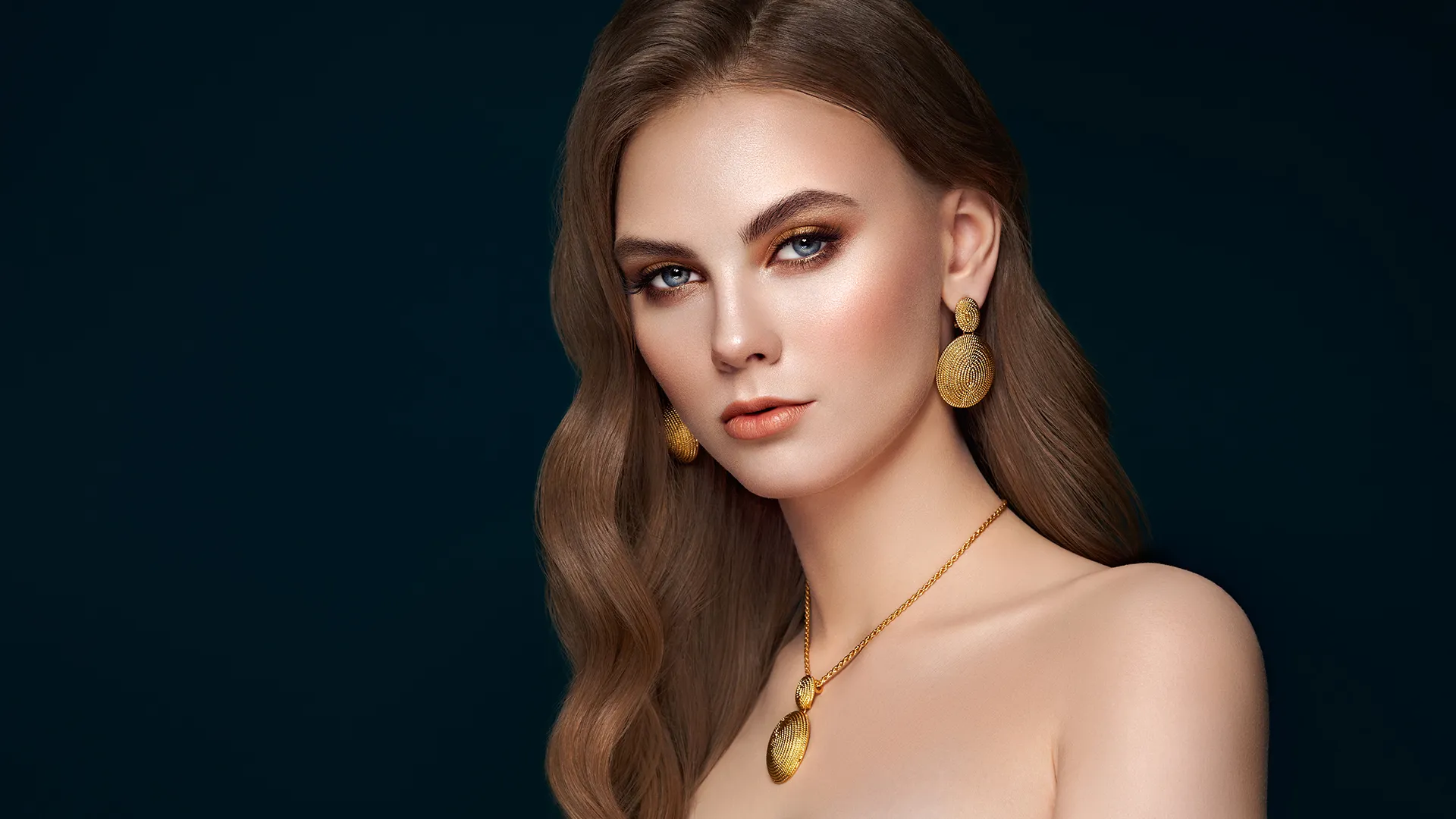 Titel-&-Beitragsbild-Schmuck-Model