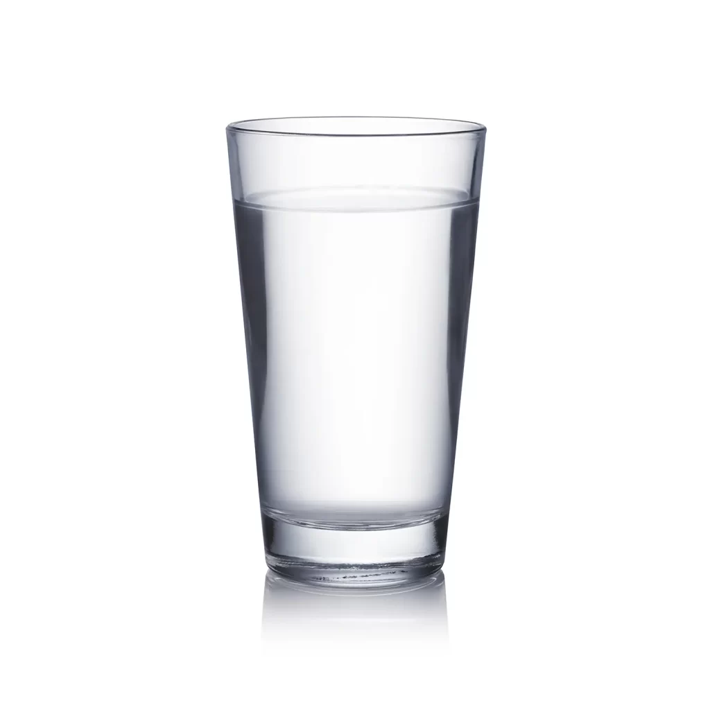 Produktfoto eines gut ausgeleuchtetem Glas